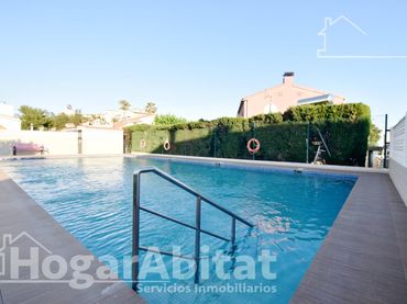 Casa a schiera con piscina in vendita a Calle Vicent Fuentes i Ramón