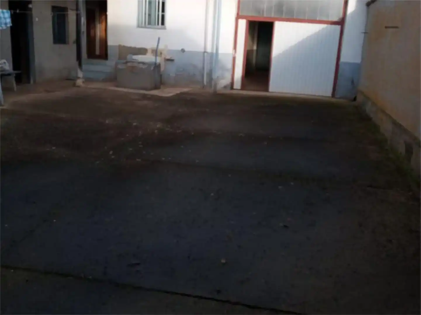 Aparcament de Finca rústica en venda en Villamejil amb Jardí privat, Traster i Moblat