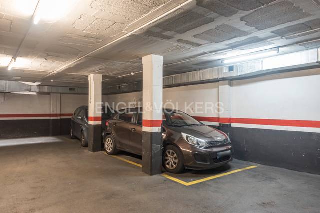 Garaje en Venta en Sants-Badal