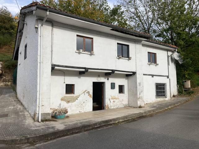 Casa-chalet en Venta en Bimenes