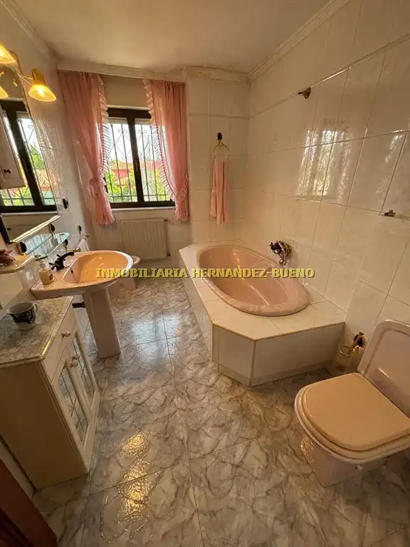 Xalet amb piscina en venda a Villamayor, imagen 74