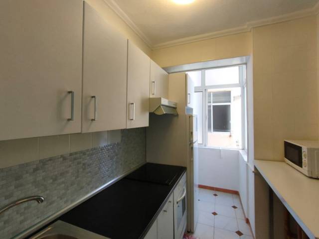 Apartamento en Alquiler en  Avenida REINA VICTORIA EUGENIA, en Ensanche