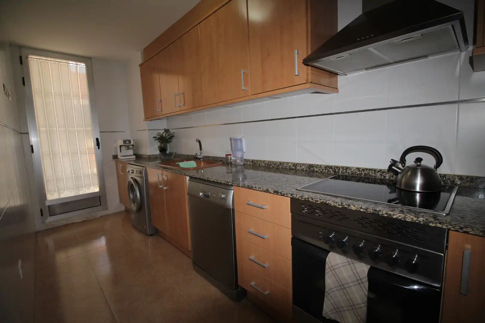 Kitchen of Flat for sale in Carlet  with Terrace, Storage room and Oven