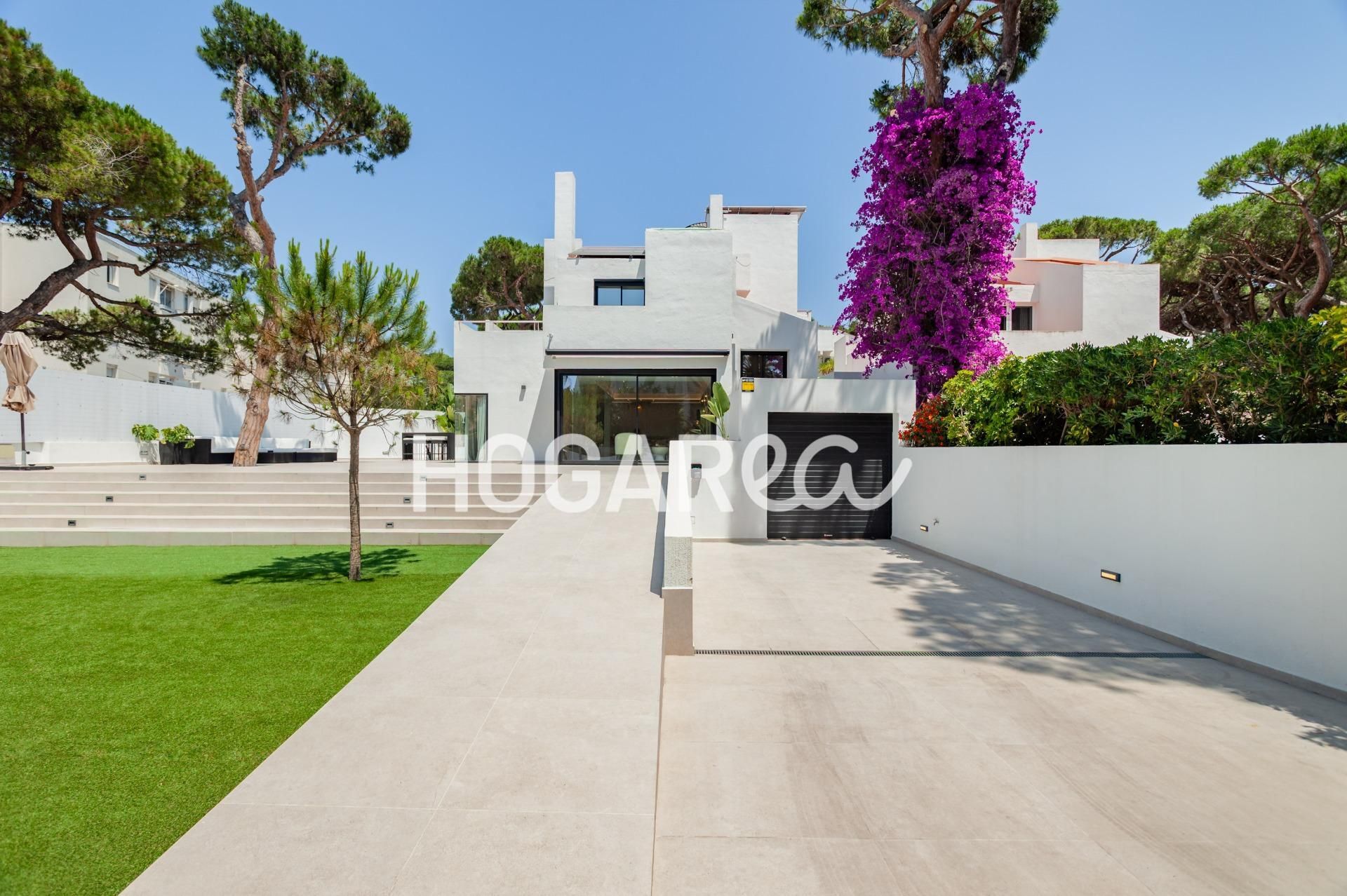 Exterior view of House or chalet for sale in Gavà  with Air Conditioner, Private garden and Terrace