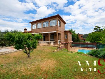 Villa avec balcon à vendre à CAN SADURNI