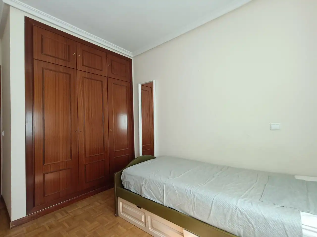 Habitación de Piso de alquiler en Madrid con Aire acondicionado, Calefacción y Parquet