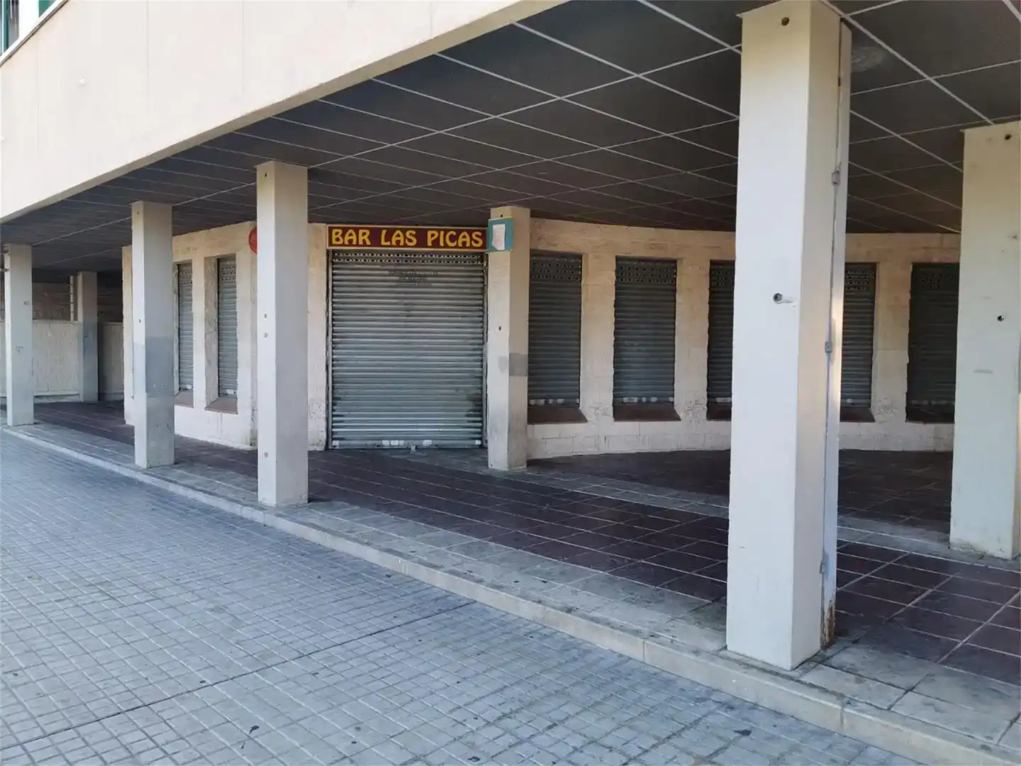 Local en venta en Avenida de Madrid