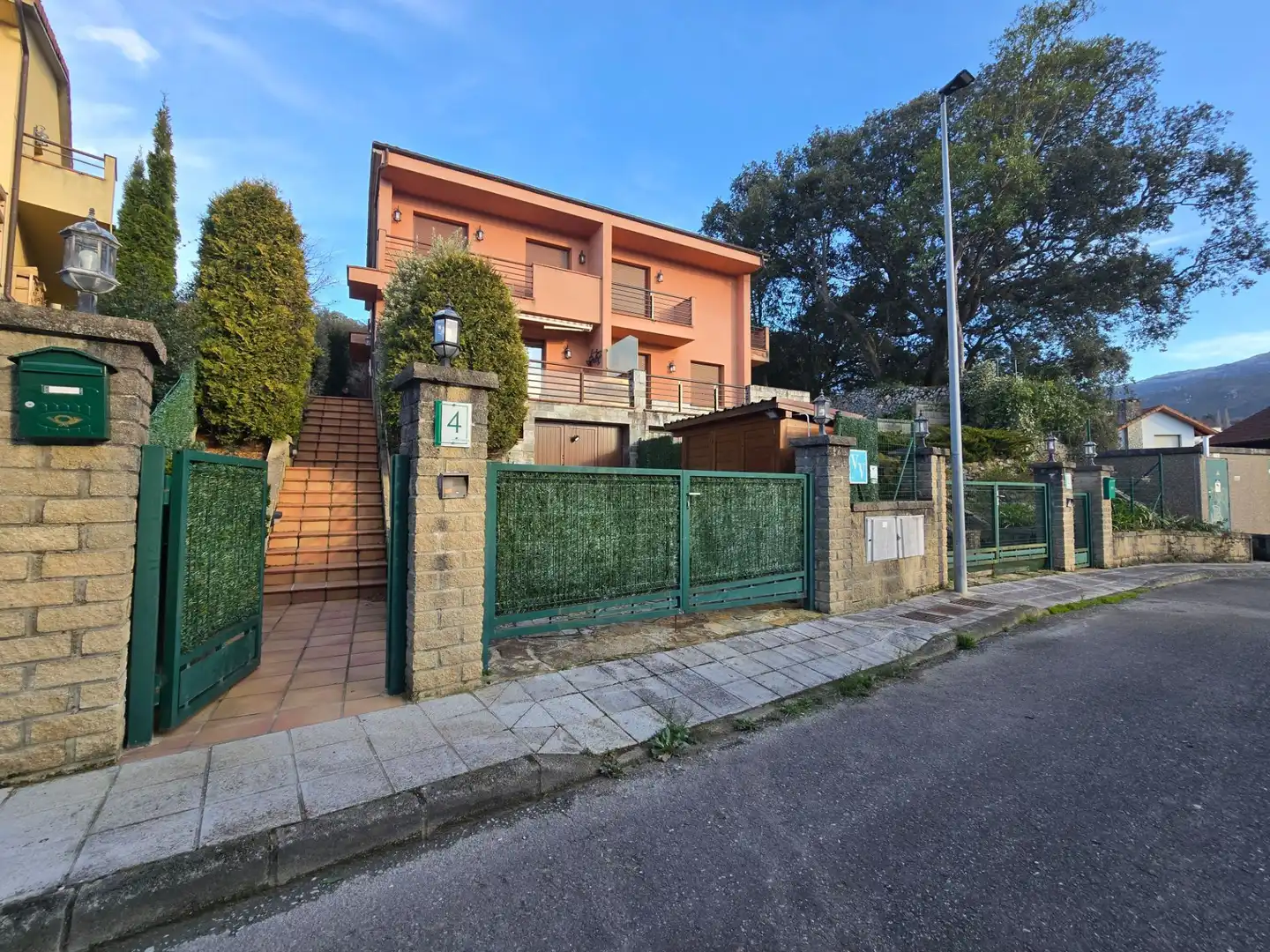 Vista exterior de Casa o chalet en venta en Llanes con Calefacción y Terraza