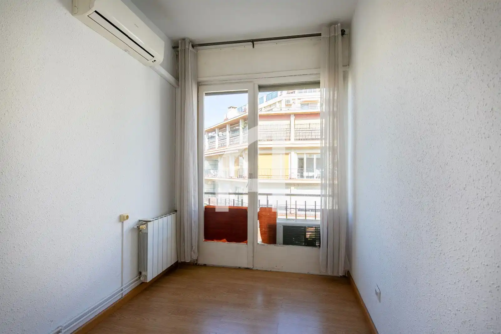 Piso con terraza en venta en Entença, imagen 13