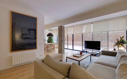 Living room of Planta baja for sale in  Barcelona Capital  with Air Conditioner, Heating and Private garden