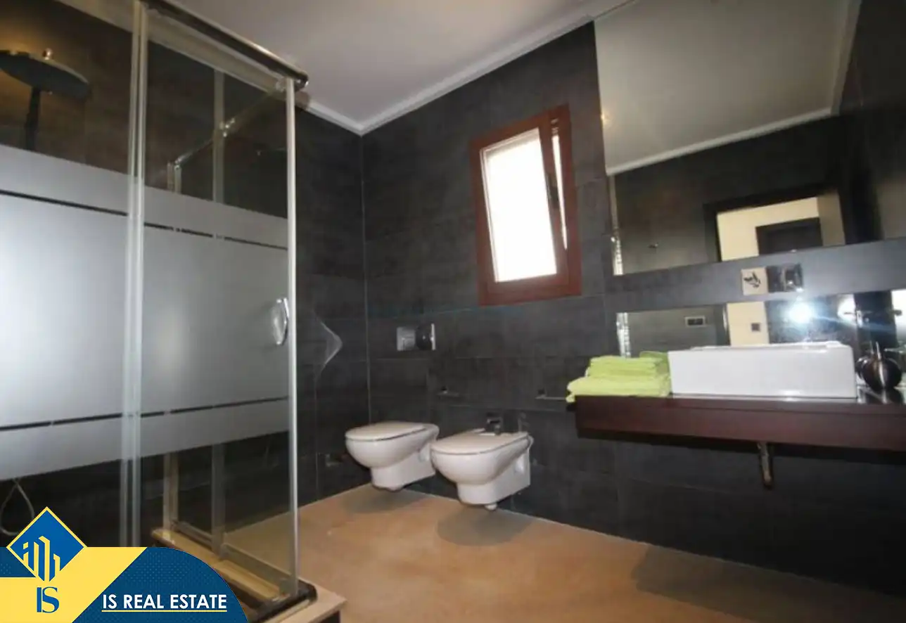Baño de Casa o chalet de alquiler en Orihuela con Aire acondicionado, Calefacción y Jardín privado