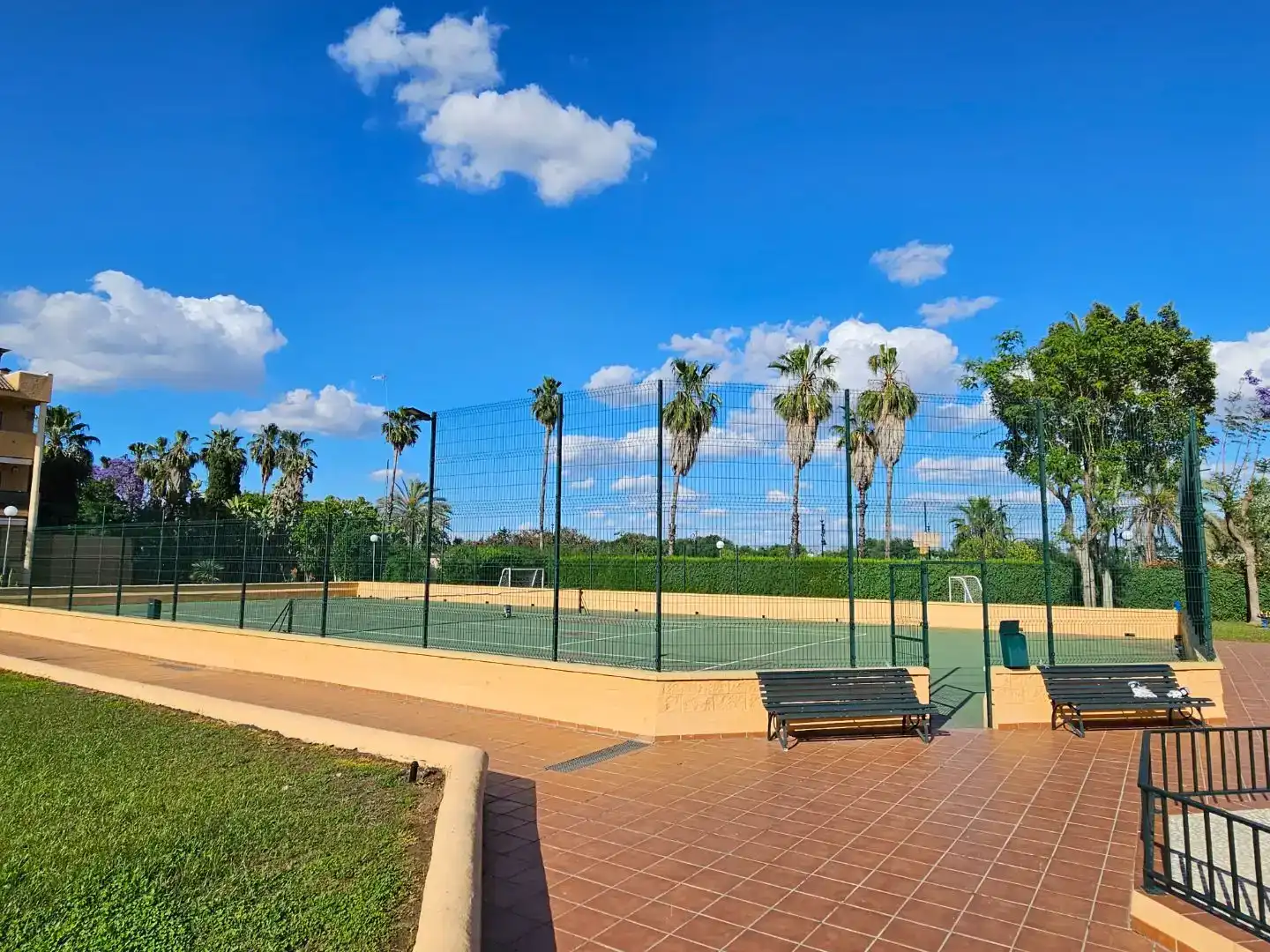 Terrassa de Pis en venda en San Juan de Aznalfarache amb Aire condicionat i Piscina