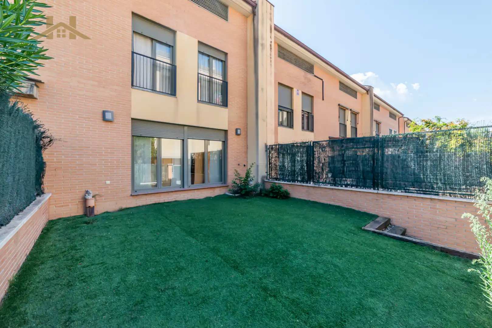 Exterior view of Detached homes for sale in Parla  with Air Conditioner, Heating and Private garden