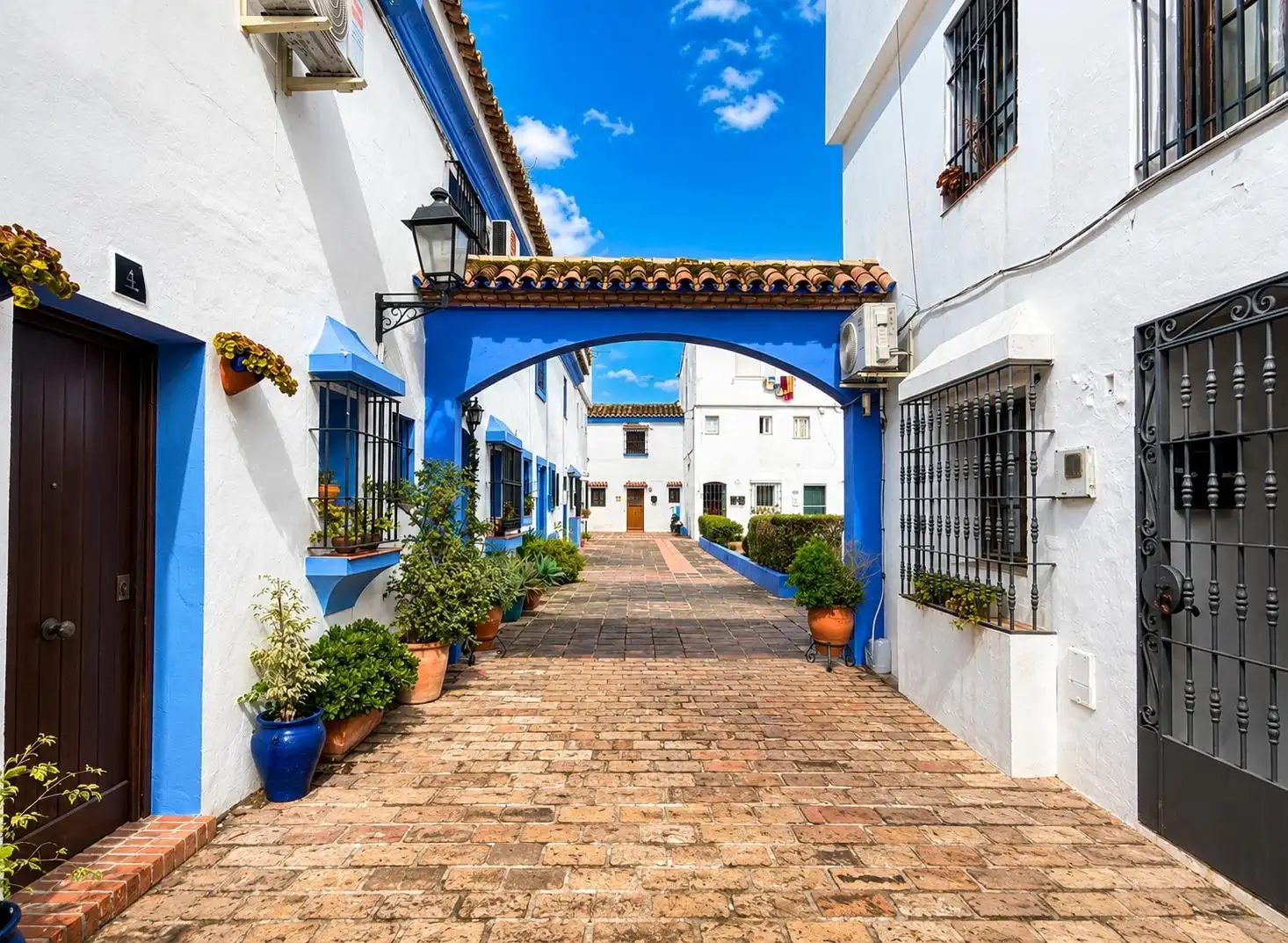 Vista exterior de Casa adosada en venda en Los Barrios