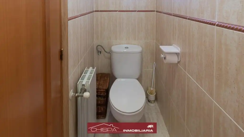 Badezimmer von Einfamilien-Reihenhaus zur Miete in Náquera mit Heizung, Privatgarten und Terrasse