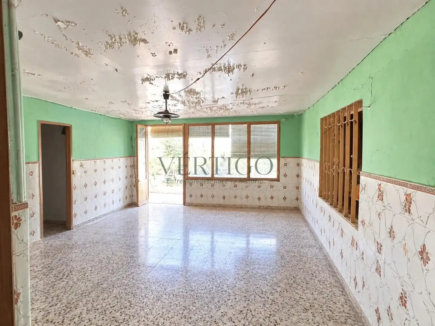 House for sale in Calle REAL UTRERA 98