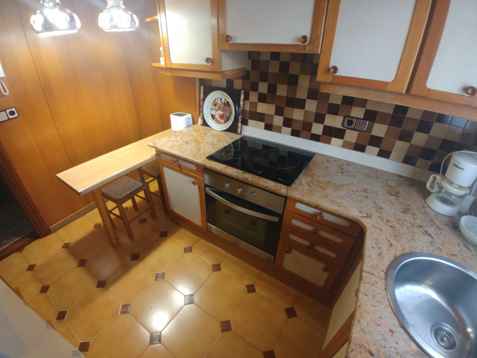 Cuina de Pis de lloguer en Santander amb Calefacció, Moblat i Forn