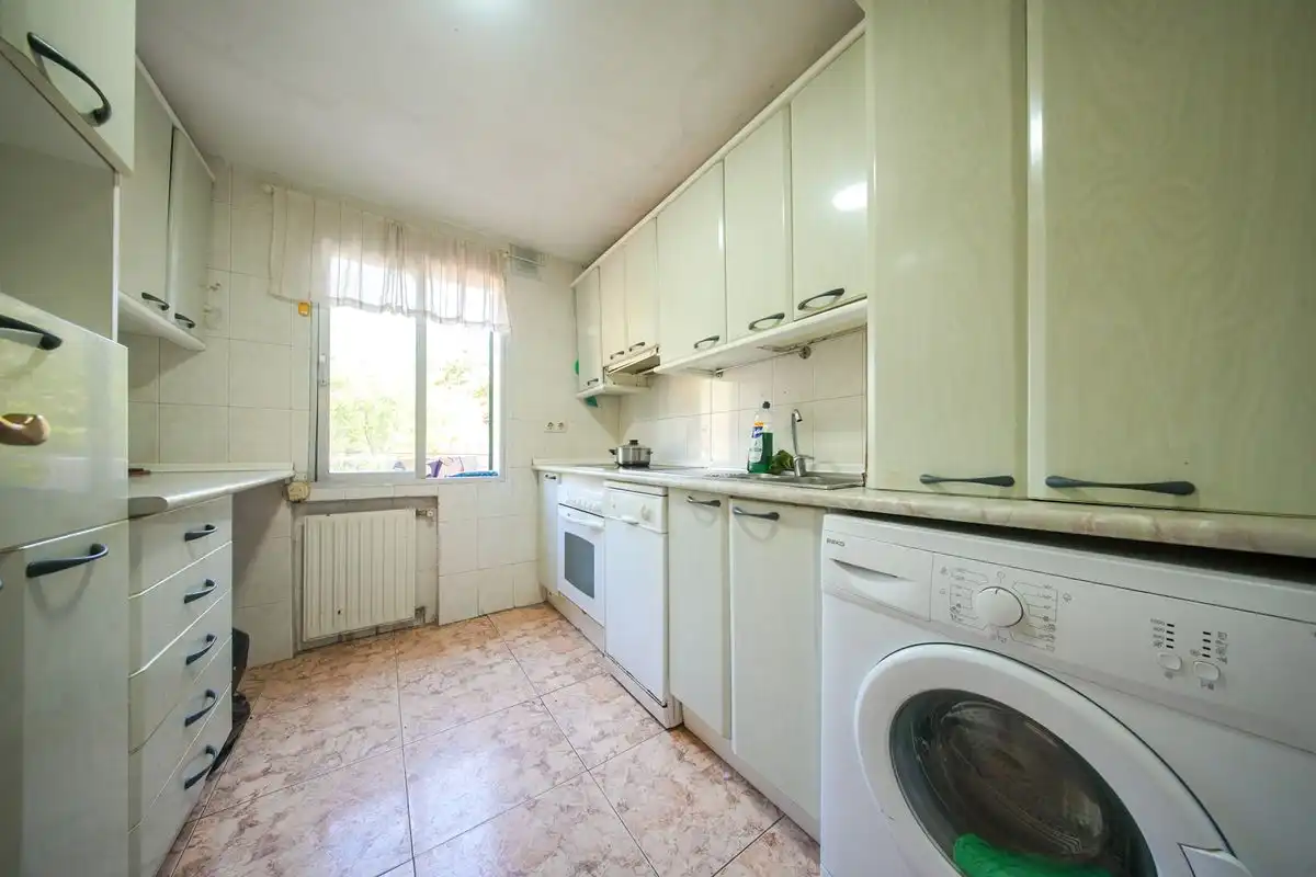 Cocina de Piso en venta en Madrid con Calefacción