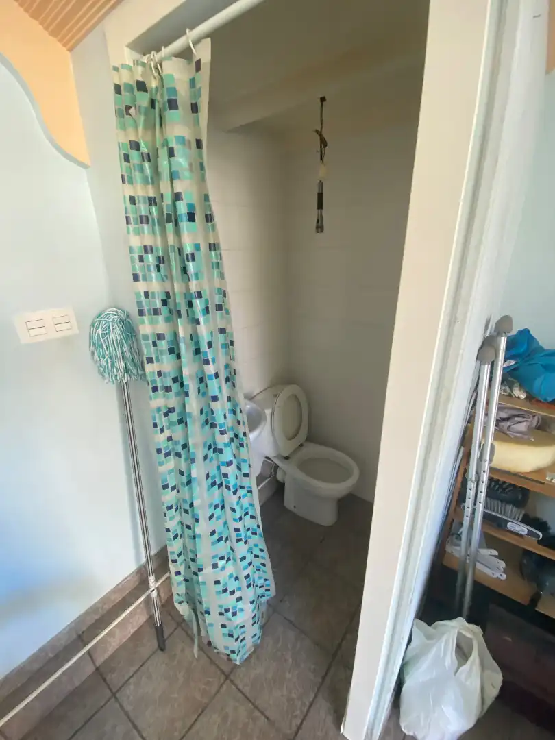 Badezimmer von Geschaftsraum zum Verkauf in Aiete