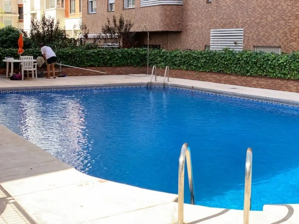 Swimming pool of Flat for sale in Madrid  with Heating, Private garden and Parquet flooring