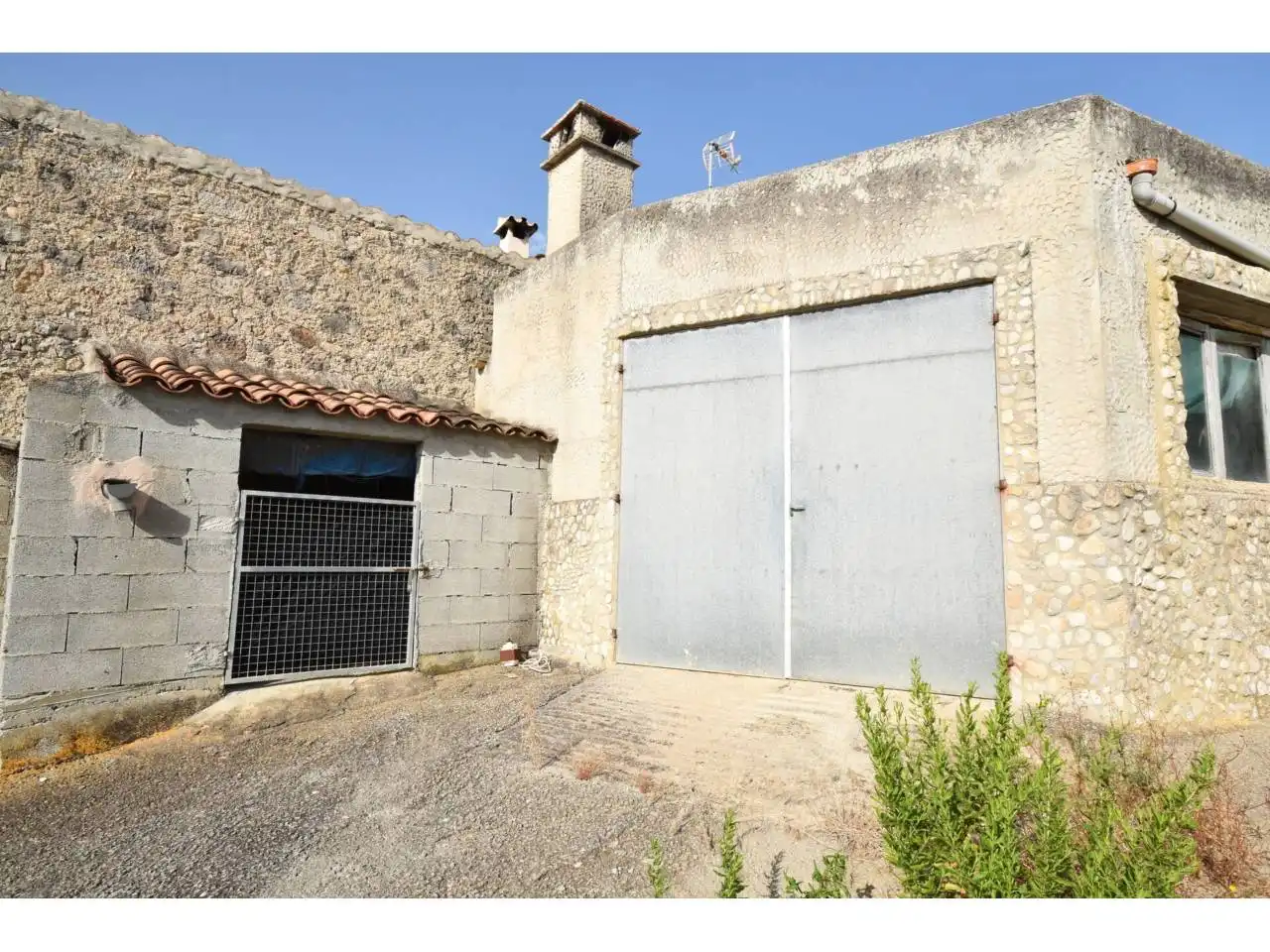 Vista exterior de Finca rústica en venda en Santa Margalida amb Aire condicionat, Calefacció i Jardí privat