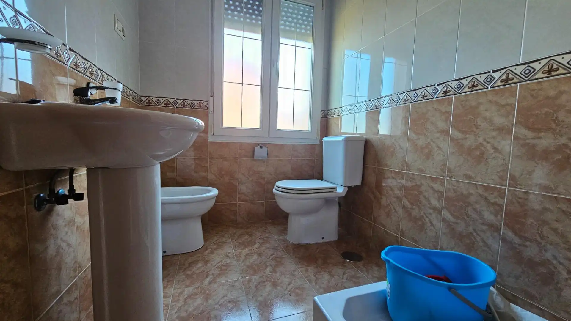 Bathroom of Flat for sale in Camariñas  with Storage room
