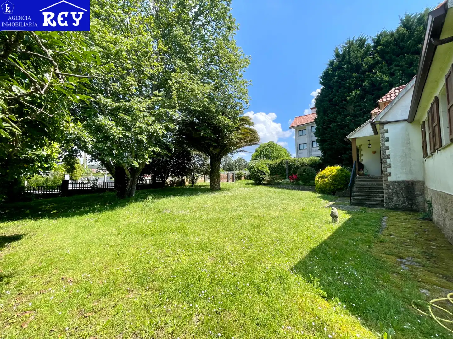 Chalet con jardín en venta en Travesía de Cacheiras, imagen 3