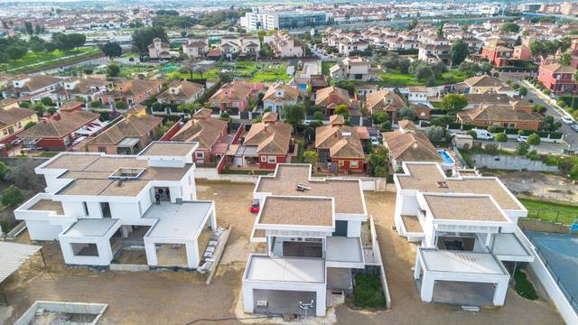 Casa-chalet en Venta en Calle de Manolo Cortés en Gines