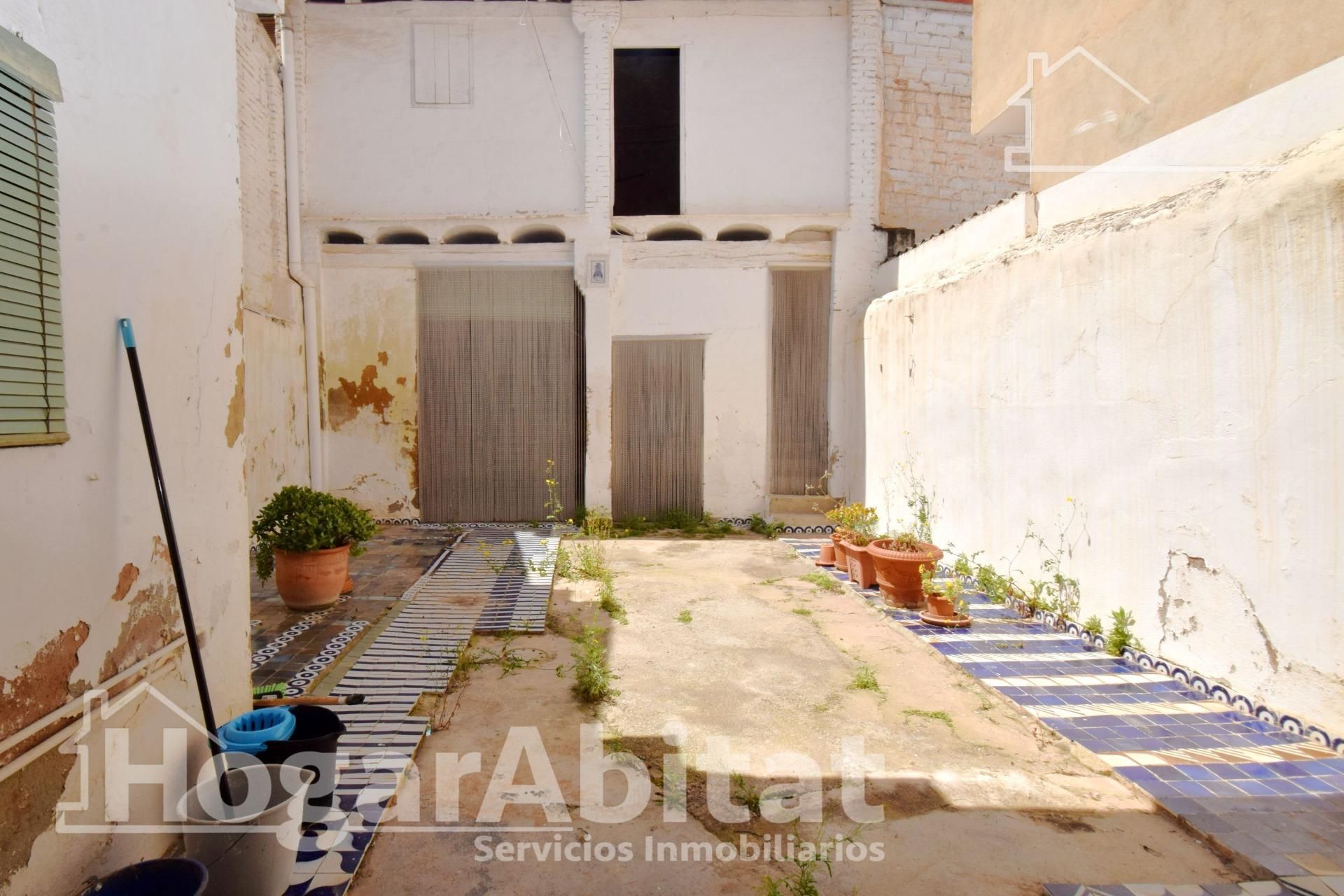 Vista exterior de Casa o xalet en venda en Moncada amb Terrassa, Traster i Balcó