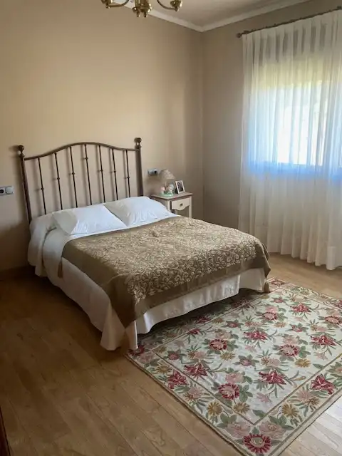 Habitación de Casa o chalet en venta en Carballo con Calefacción, Jardín privado y Parquet