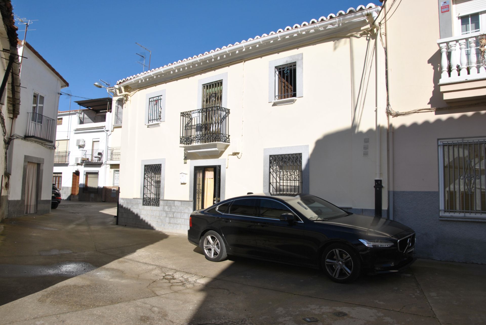 Exterior view of Single-family semi-detached for sale in Serradilla  with Air Conditioner, Heating and Balcony