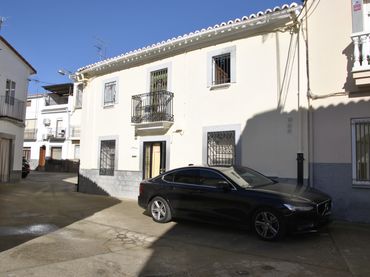 Maison jumelée avec balcon à vendre à Calle Escuelas