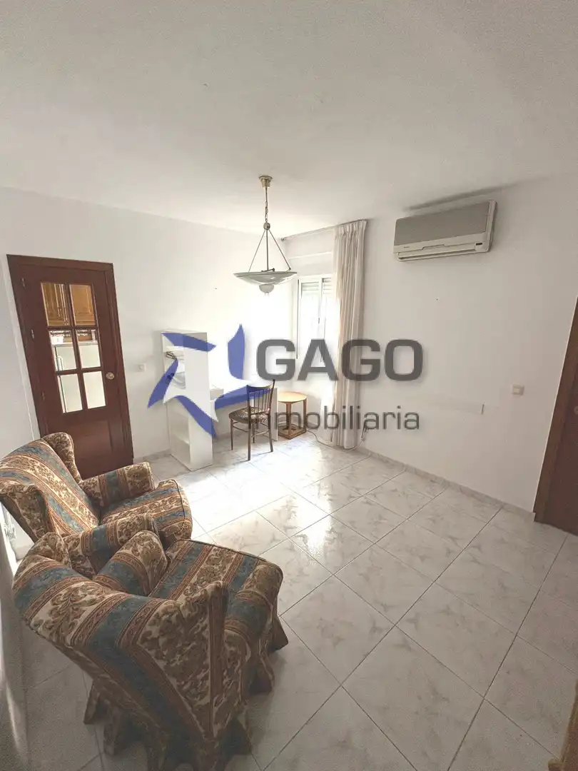 Living room of Flat for rent in Córdoba  with Air Conditioner, Heating and Furnished