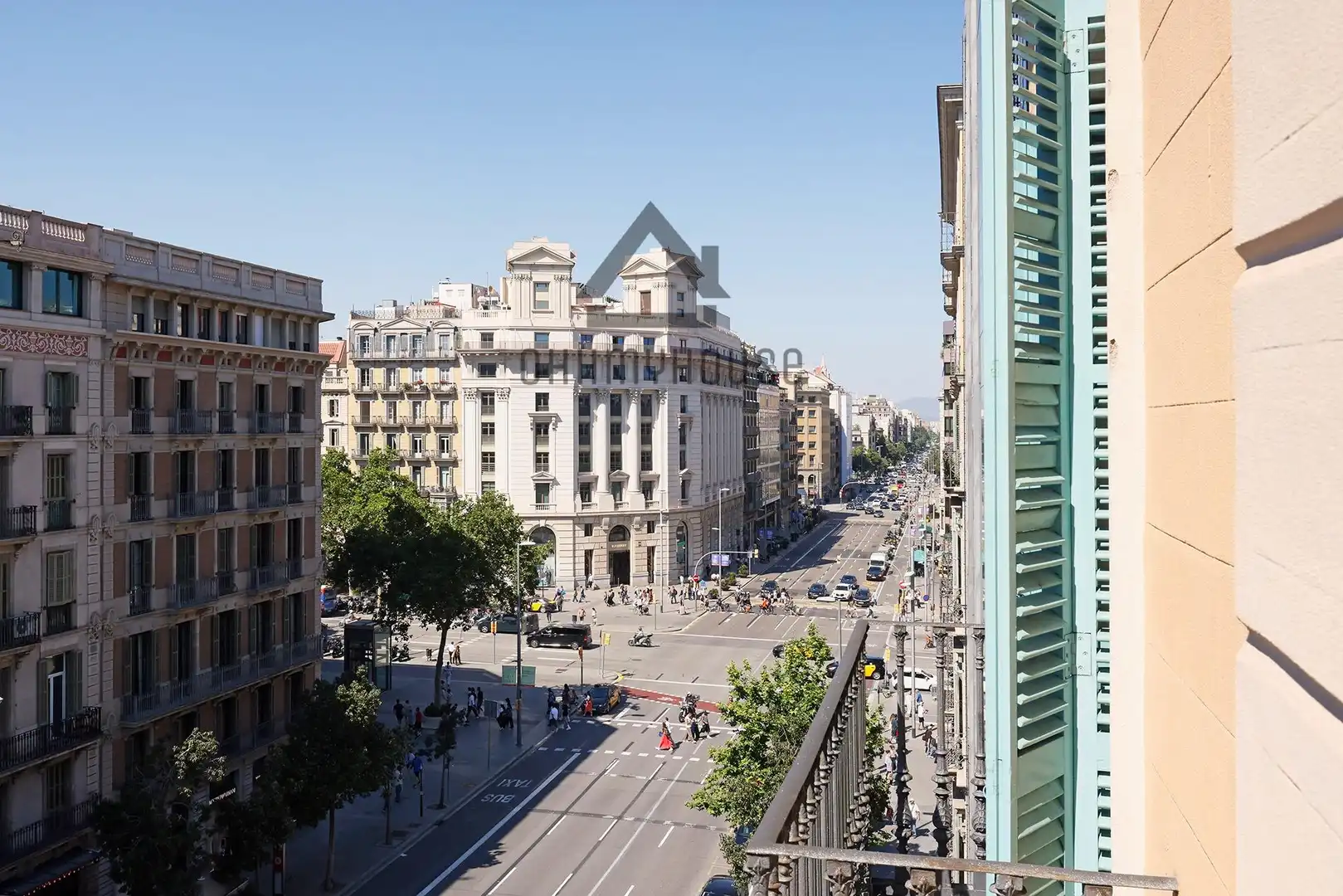 Vista exterior de Pis en venda en Barcelona amb Calefacció, Parquet i Balcó