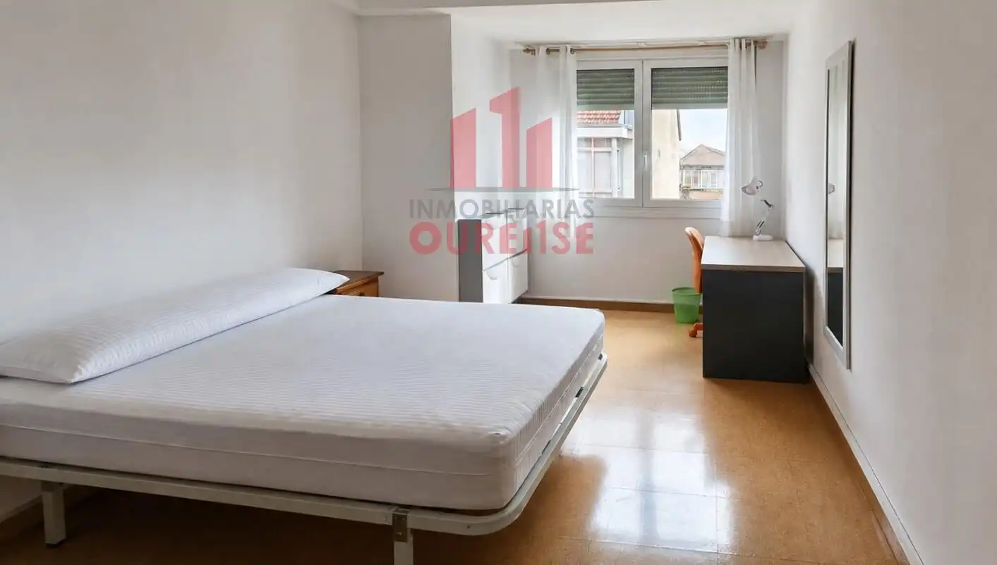 Bedroom of Flat for rent in Ourense Capital   with Heating, Furnished and Balcony