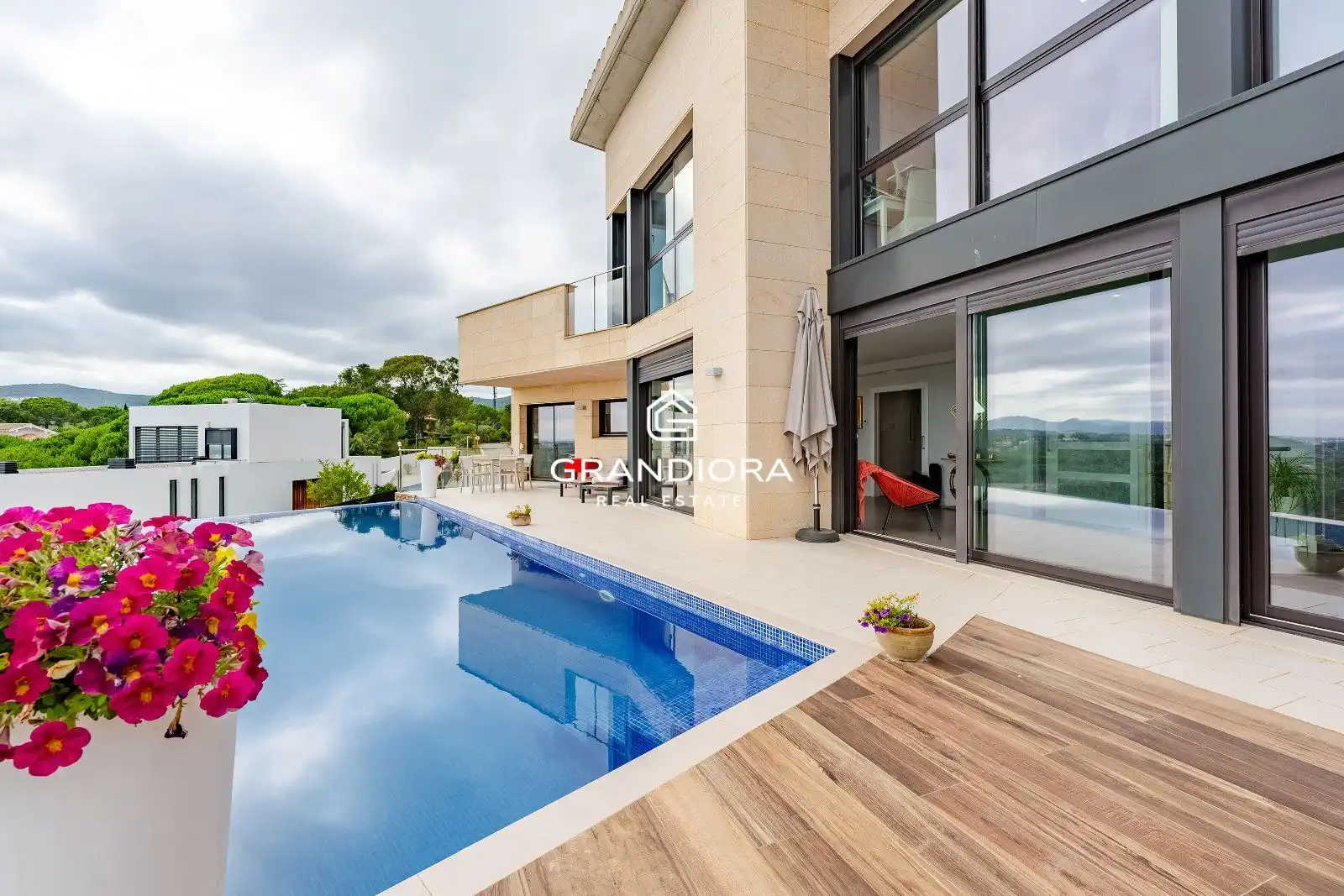 Detached house with pool for sale in Calle del Mirador, imagen 4