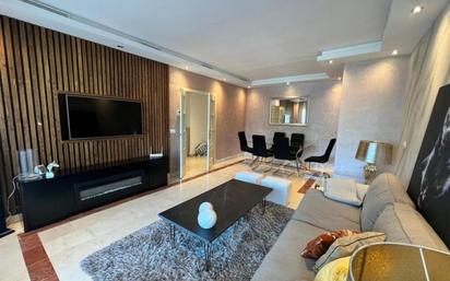 Living room of Apartment for sale in Marbella  with Air Conditioner and Community pool