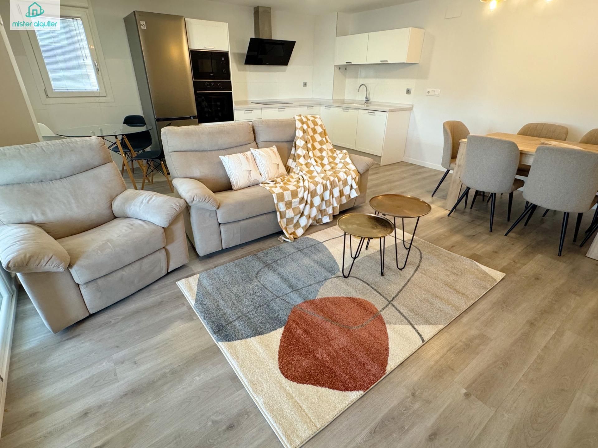 Sala d'estar de Apartament de lloguer en El Campello amb Aire condicionat, Calefacció i Jardí privat