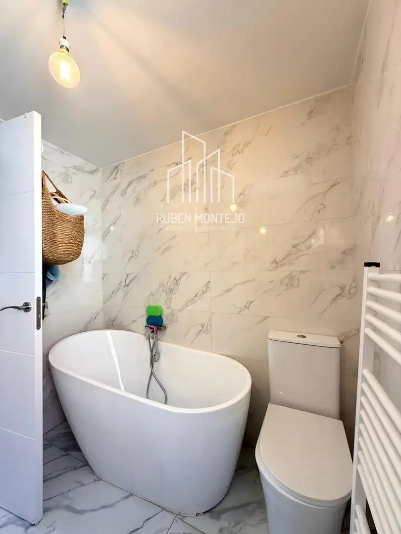 Baño de Piso en venta en Terradillos con Calefacción, Terraza y Amueblado