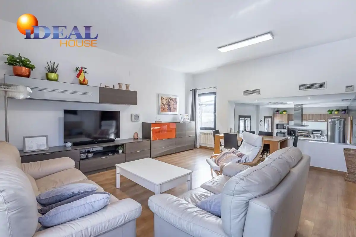 Detached house with garden for sale in Polideportivo, imagen 12
