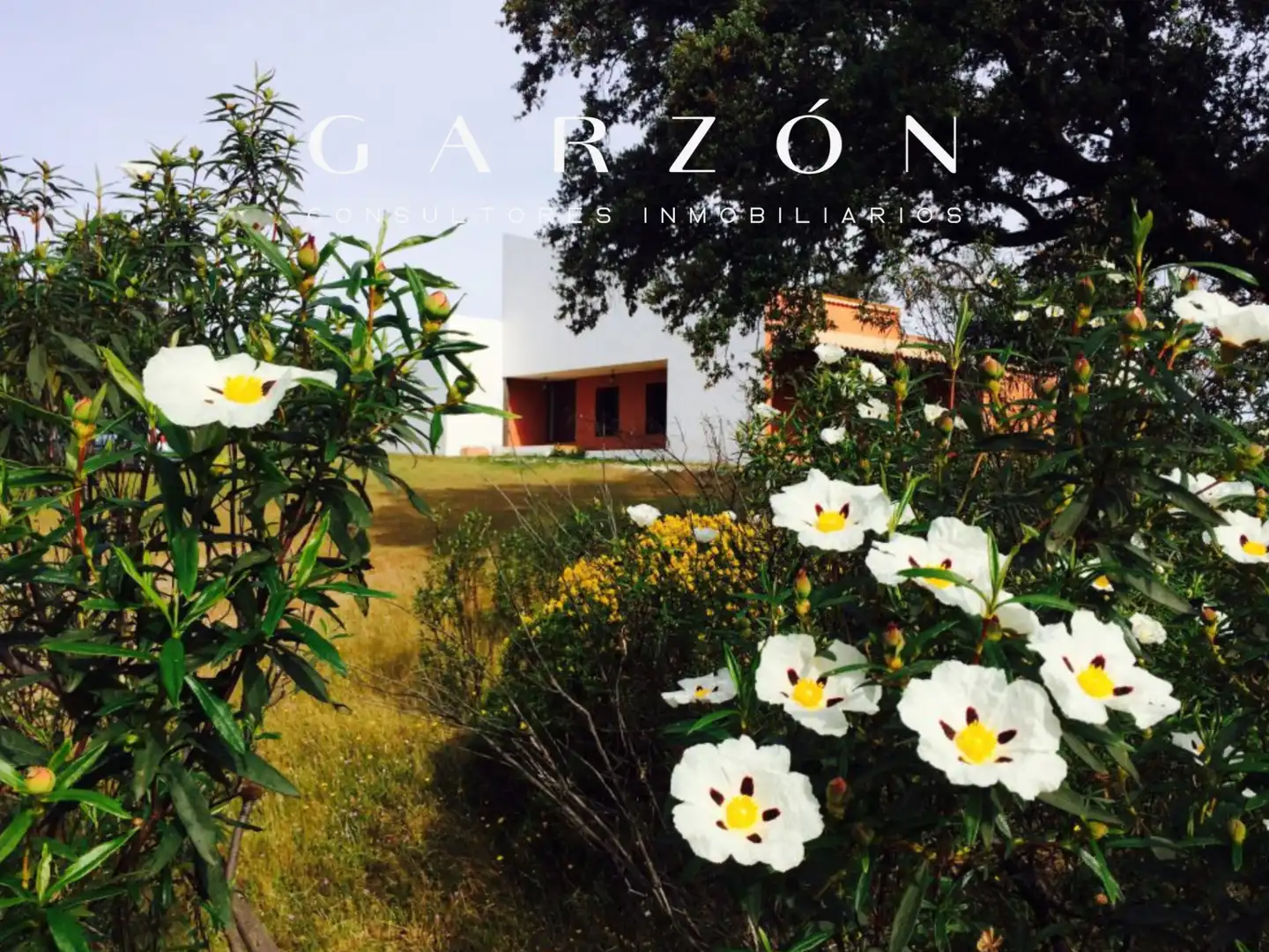 Jardín de Finca rústica en venta en El Castillo de las Guardas con Aire acondicionado, Calefacción y Jardín privado