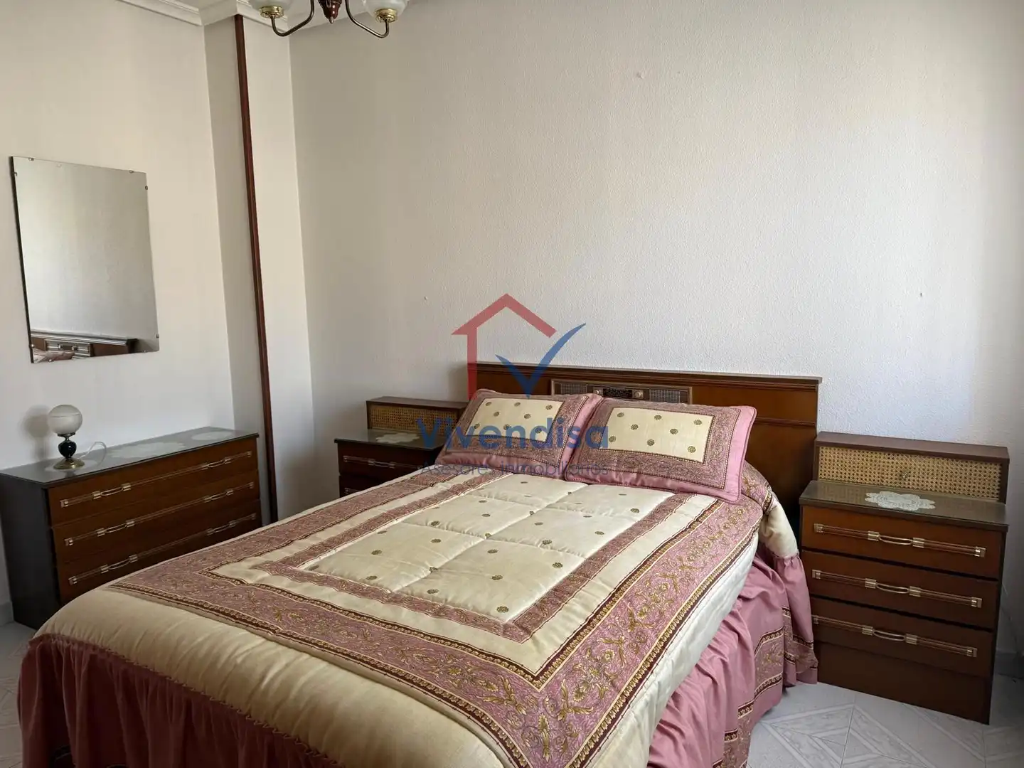 Dormitori de Casa adosada en venda en Marchamalo amb Calefacció, Jardí privat i Terrassa