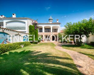 Vista exterior de Casa o xalet en venda en Empuriabrava amb Terrassa