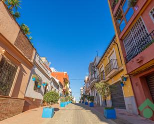 Vista exterior de Casa adosada en venda en Algeciras amb Terrassa