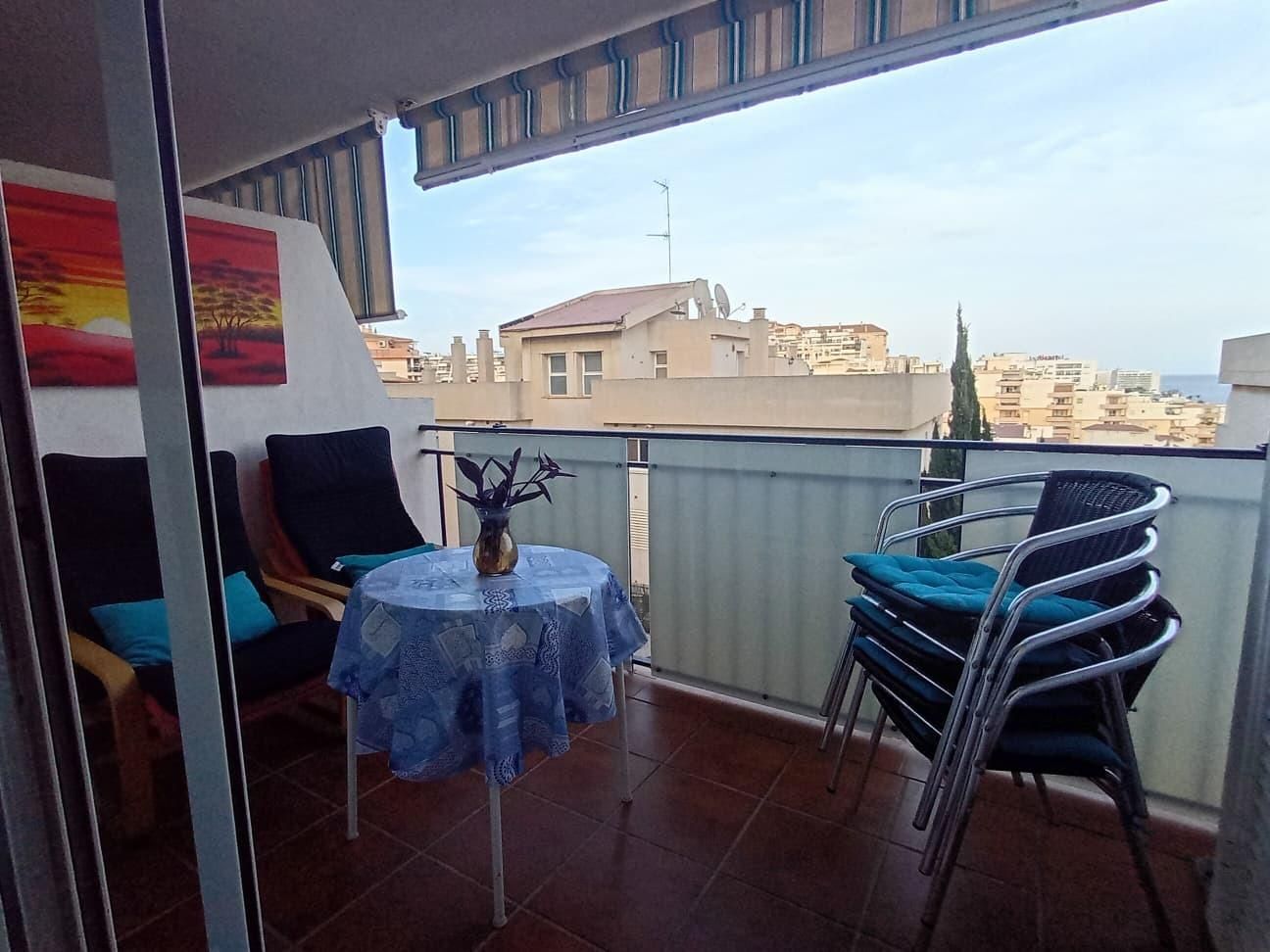 Terrassa de Apartament de lloguer en Benalmádena amb Aire condicionat, Terrassa i Piscina comunitària