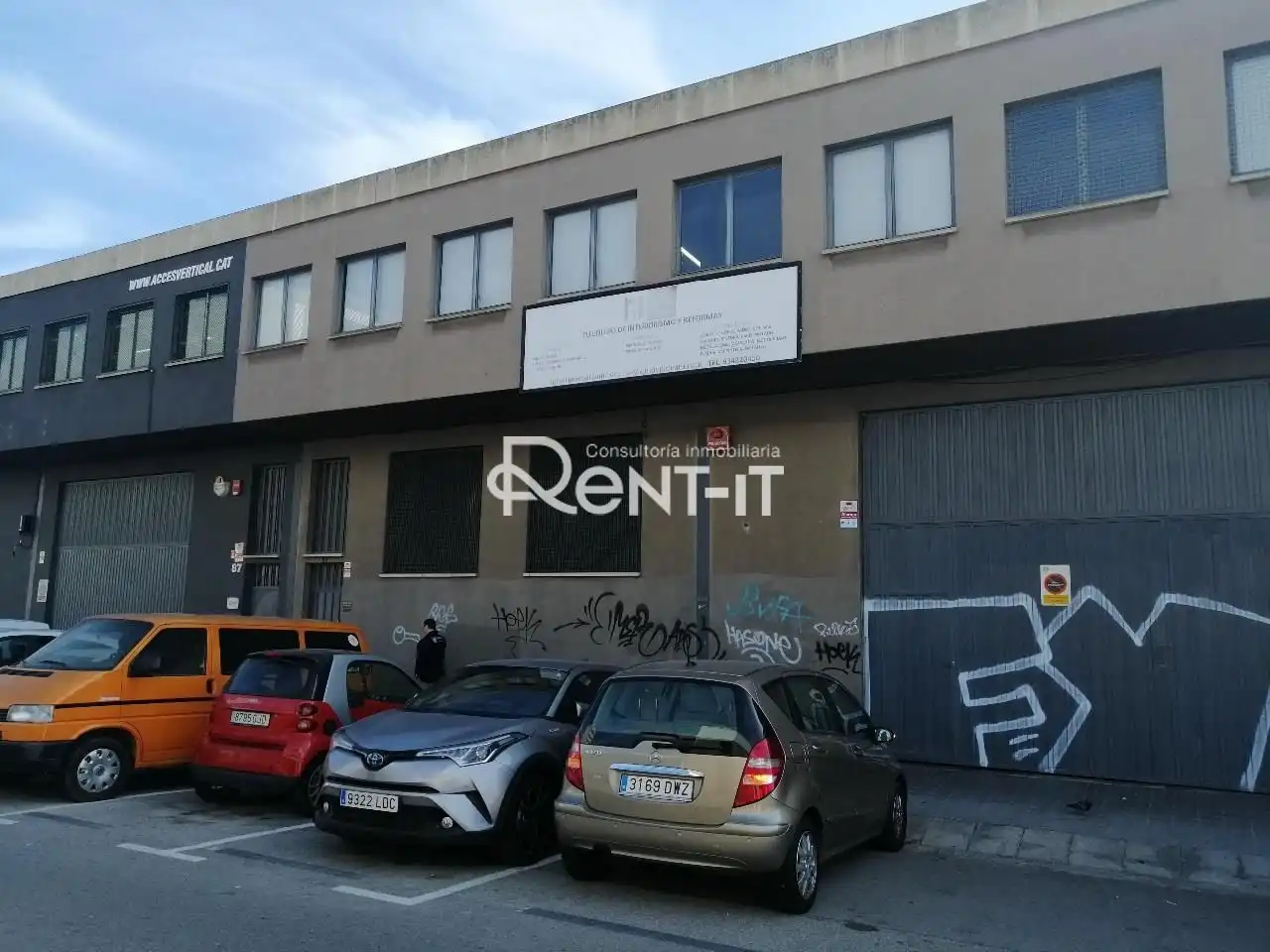Außenansicht von Fabrikhallen zur Miete in L'Hospitalet de Llobregat