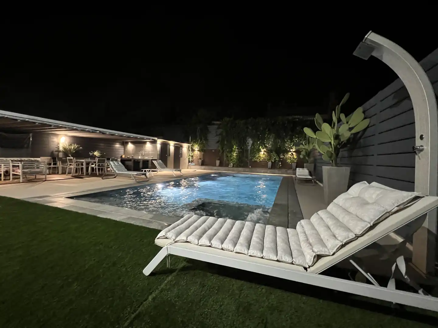 Piscina de Casa o xalet en venda en Rivas-Vaciamadrid amb Aire condicionat, Calefacció i Jardí privat