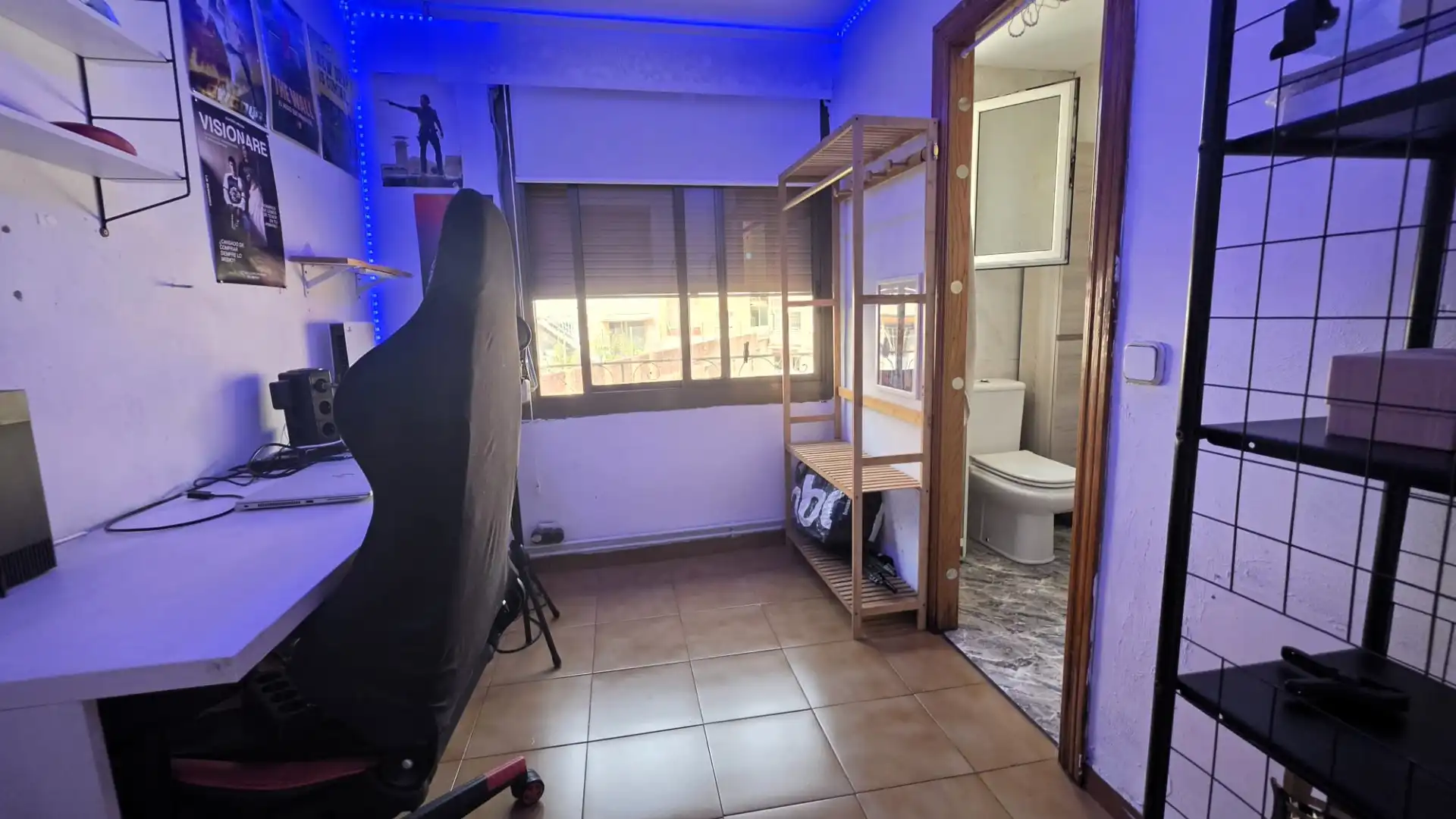 Dormitori de Casa adosada en venda en Barcelona amb Aire condicionat, Jardí privat i Terrassa