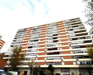 Exterior view of Flat for sale in  Madrid Capital  with Heating, Parquet flooring and Terrace