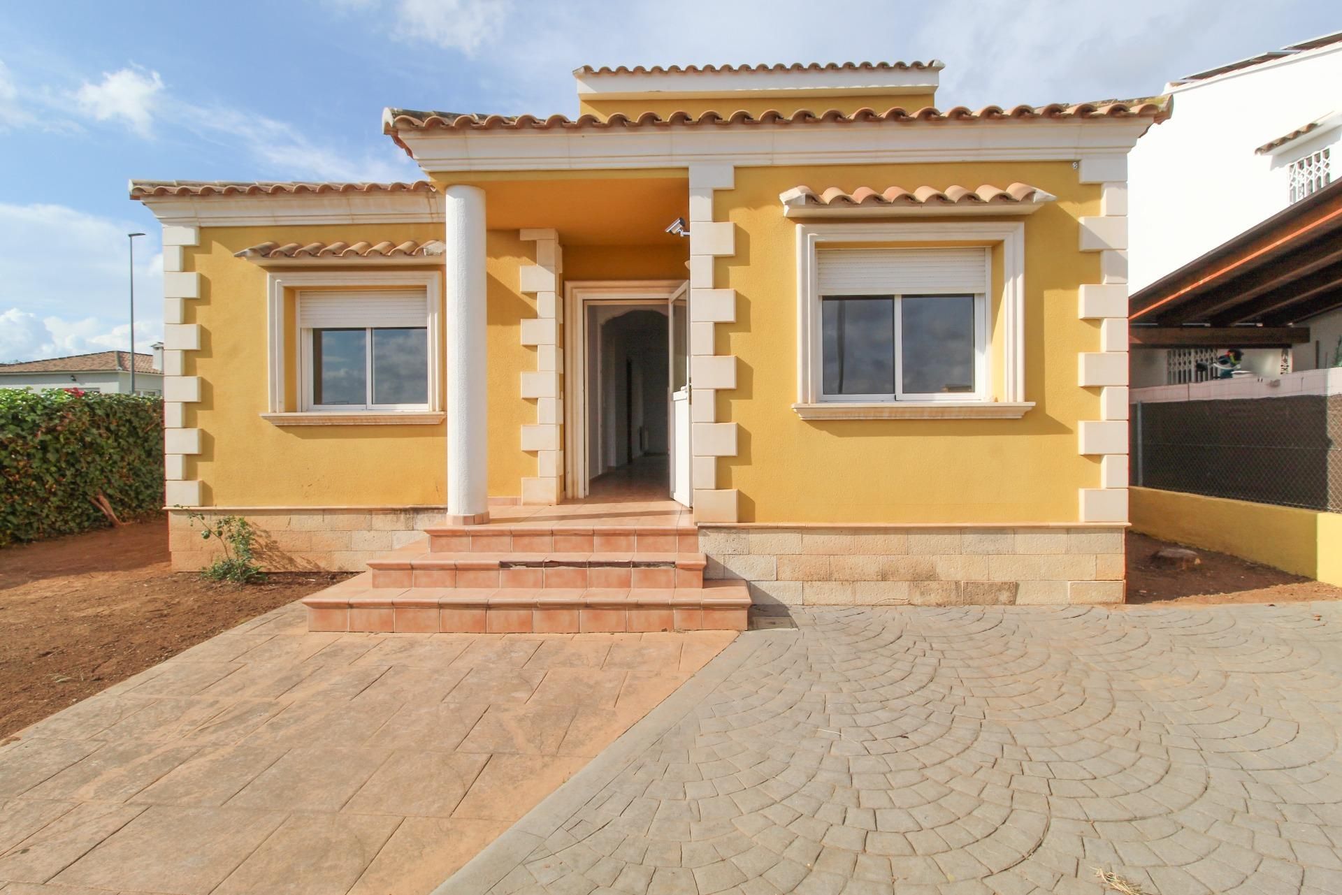 House or chalet to rent in La Conarda